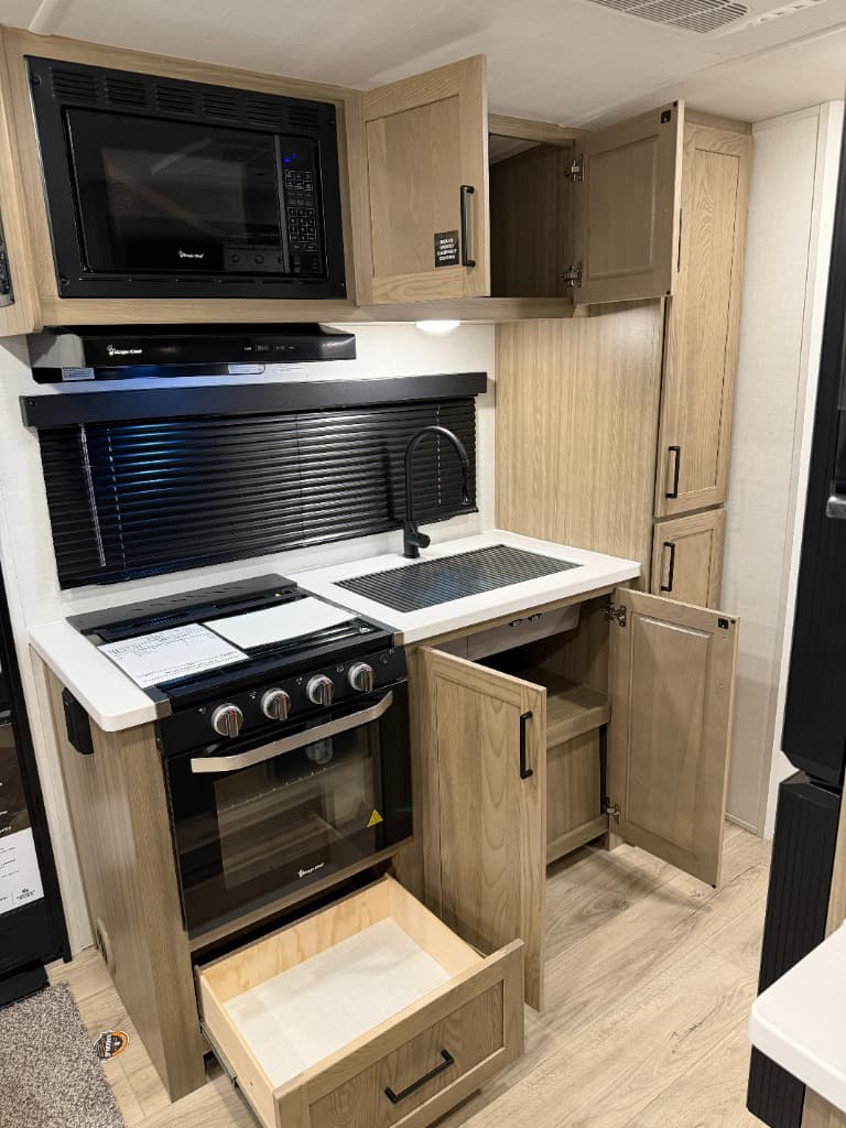 2027 Forest River 2027 Forest River Rockwood Roo - thumbnail 31