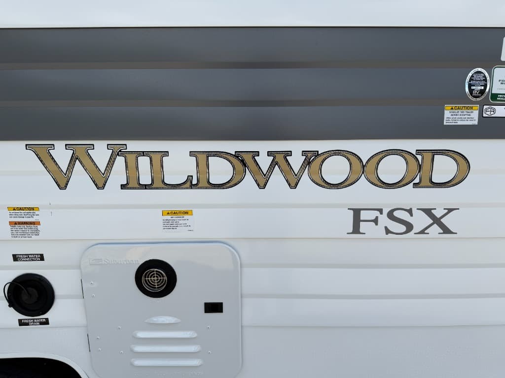 2027 Forest River 2027 Forest River Wildwood FSX - thumbnail 39