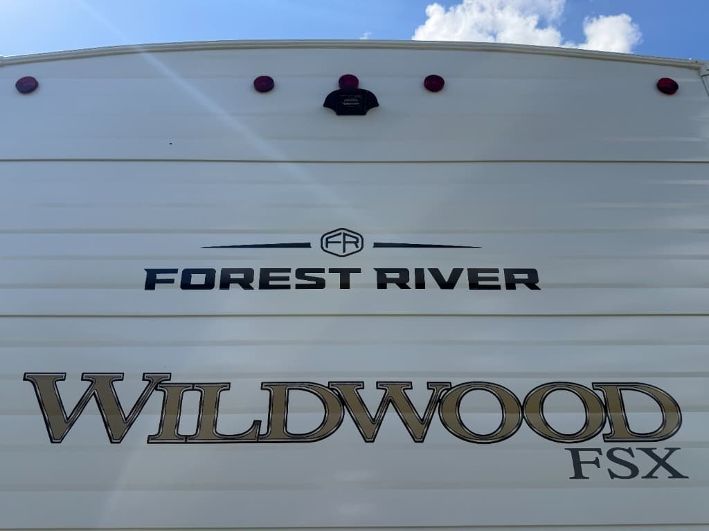 2027 Forest River 2027 Forest River Wildwood FSX - thumbnail 6