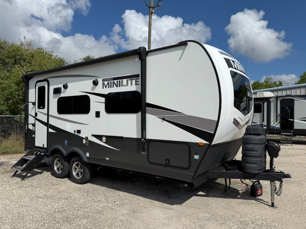 2024 Forest River Rockwood Mini Lite 2109S