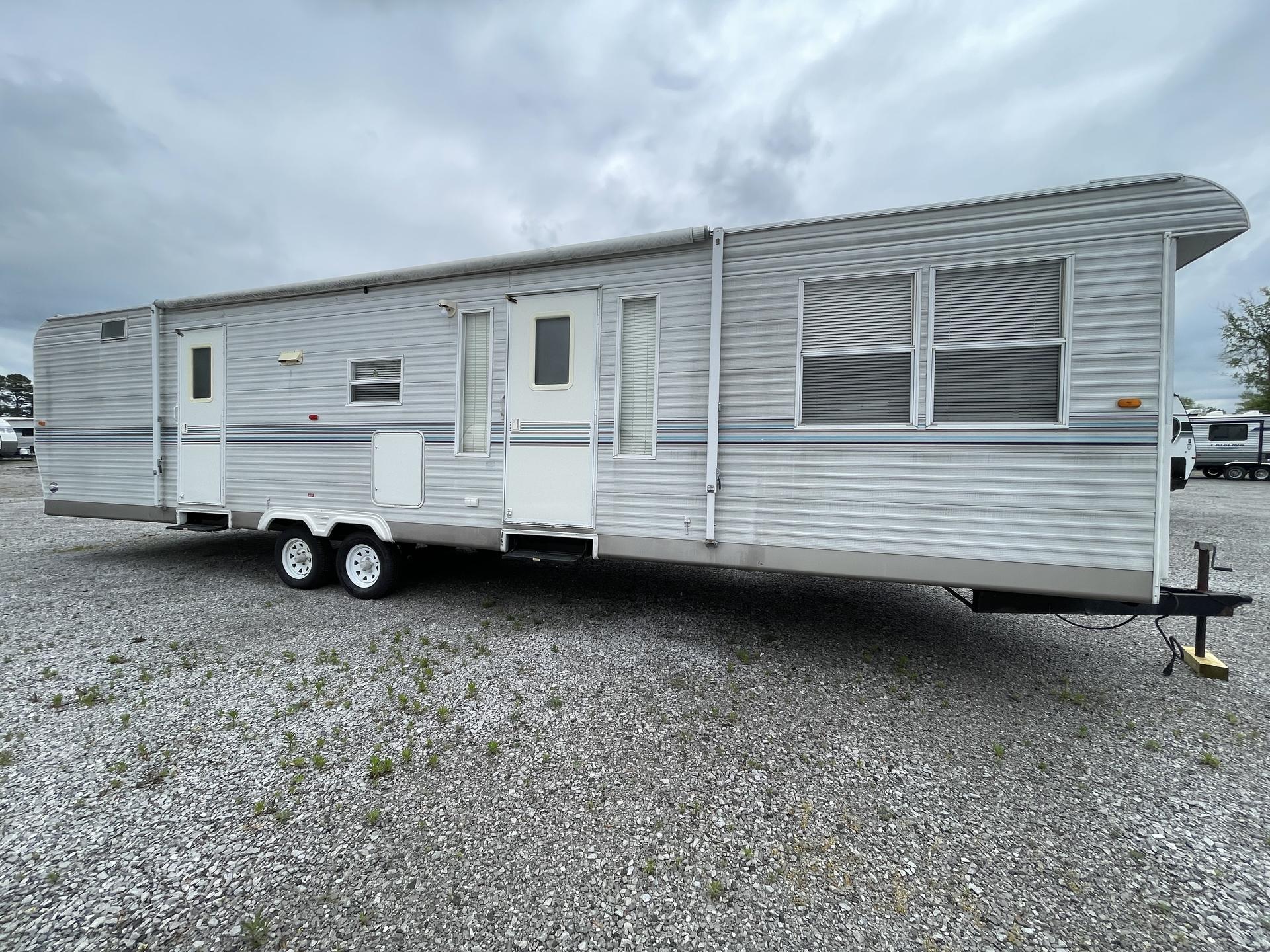 2002 Hy-Line Premier