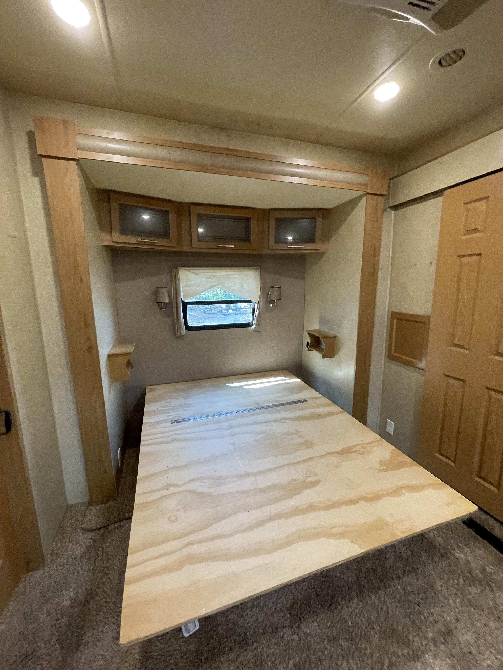 2020 Hy-Line 2020 Hy-Line Premier - thumbnail 32