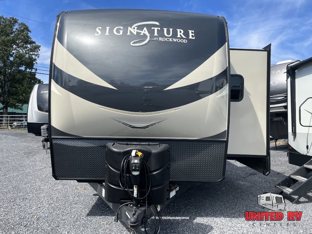 2021 Forest River 2021 Forest River Rockwood Signature Ultra Lite - thumbnail 4