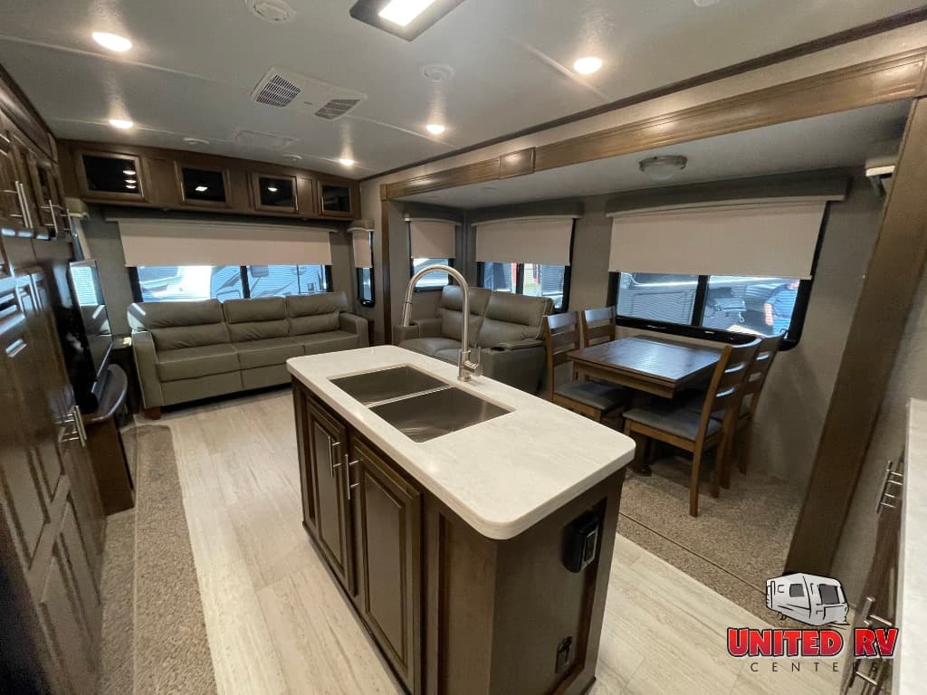 2021 Forest River 2021 Forest River Rockwood Signature Ultra Lite - thumbnail 7