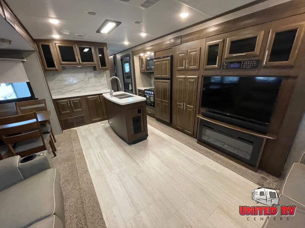 2021 Forest River 2021 Forest River Rockwood Signature Ultra Lite - thumbnail 8