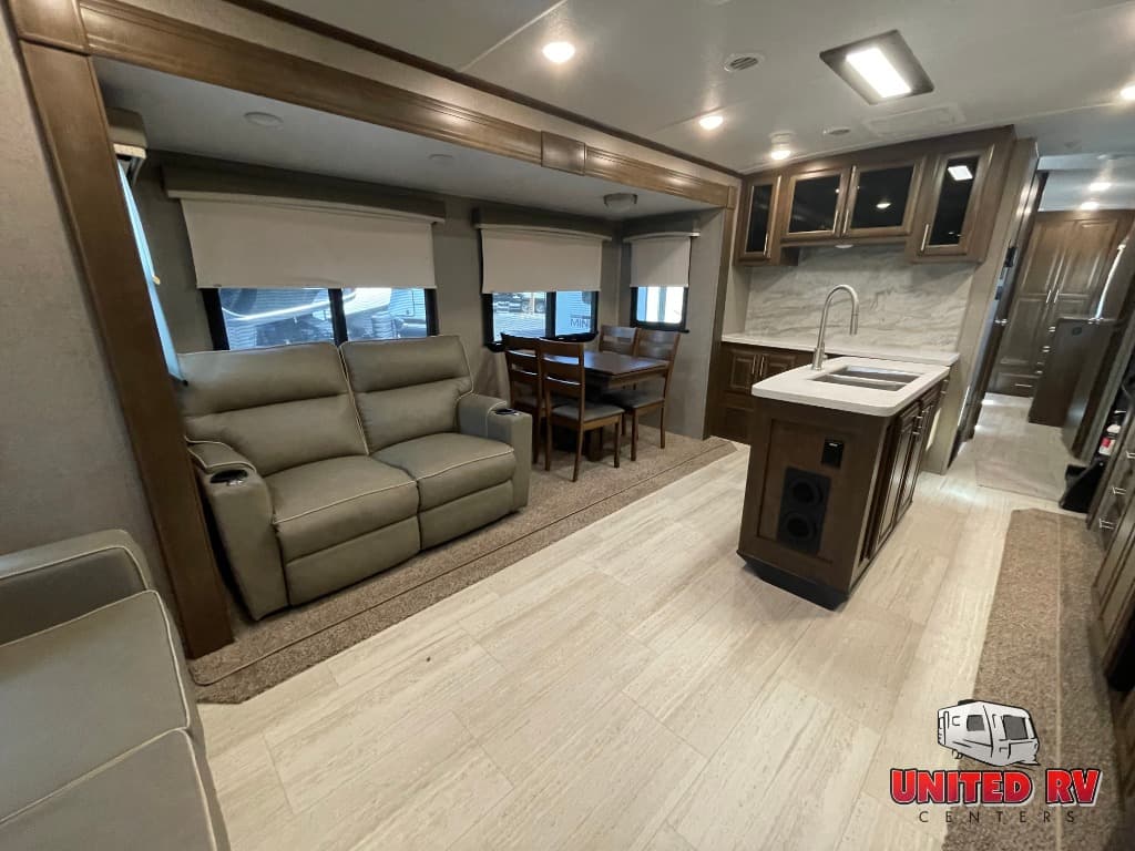 2021 Forest River 2021 Forest River Rockwood Signature Ultra Lite - thumbnail 9