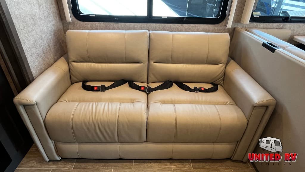2022 Thor Motor Coach 2022 Thor Motor Coach Miramar - thumbnail 17