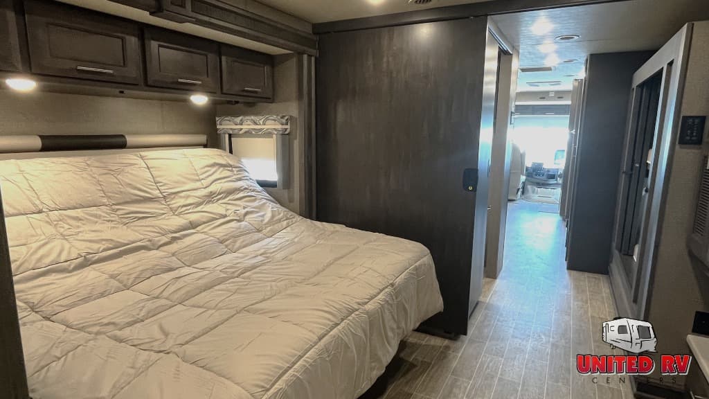 2022 Thor Motor Coach 2022 Thor Motor Coach Miramar - thumbnail 19