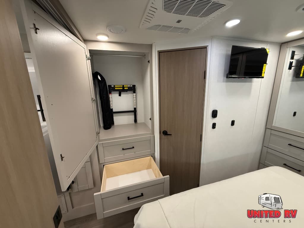 2027 Entegra Coach 2027 Entegra Coach Odyssey - thumbnail 22