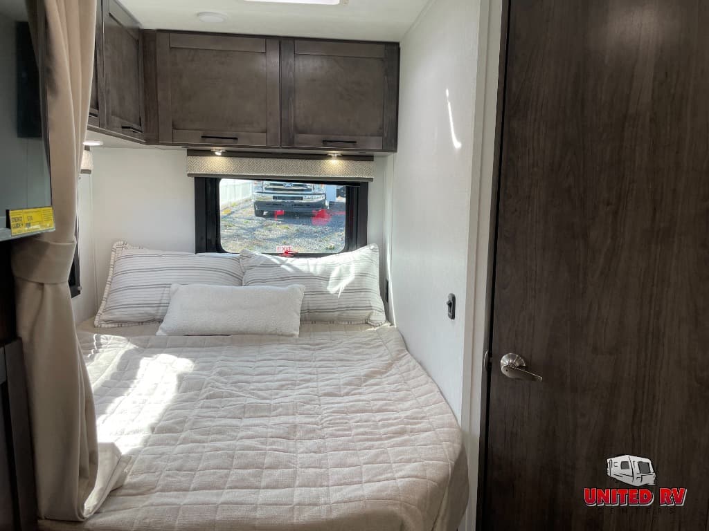 2026 Entegra Coach 2026 Entegra Coach Odyssey - thumbnail 24