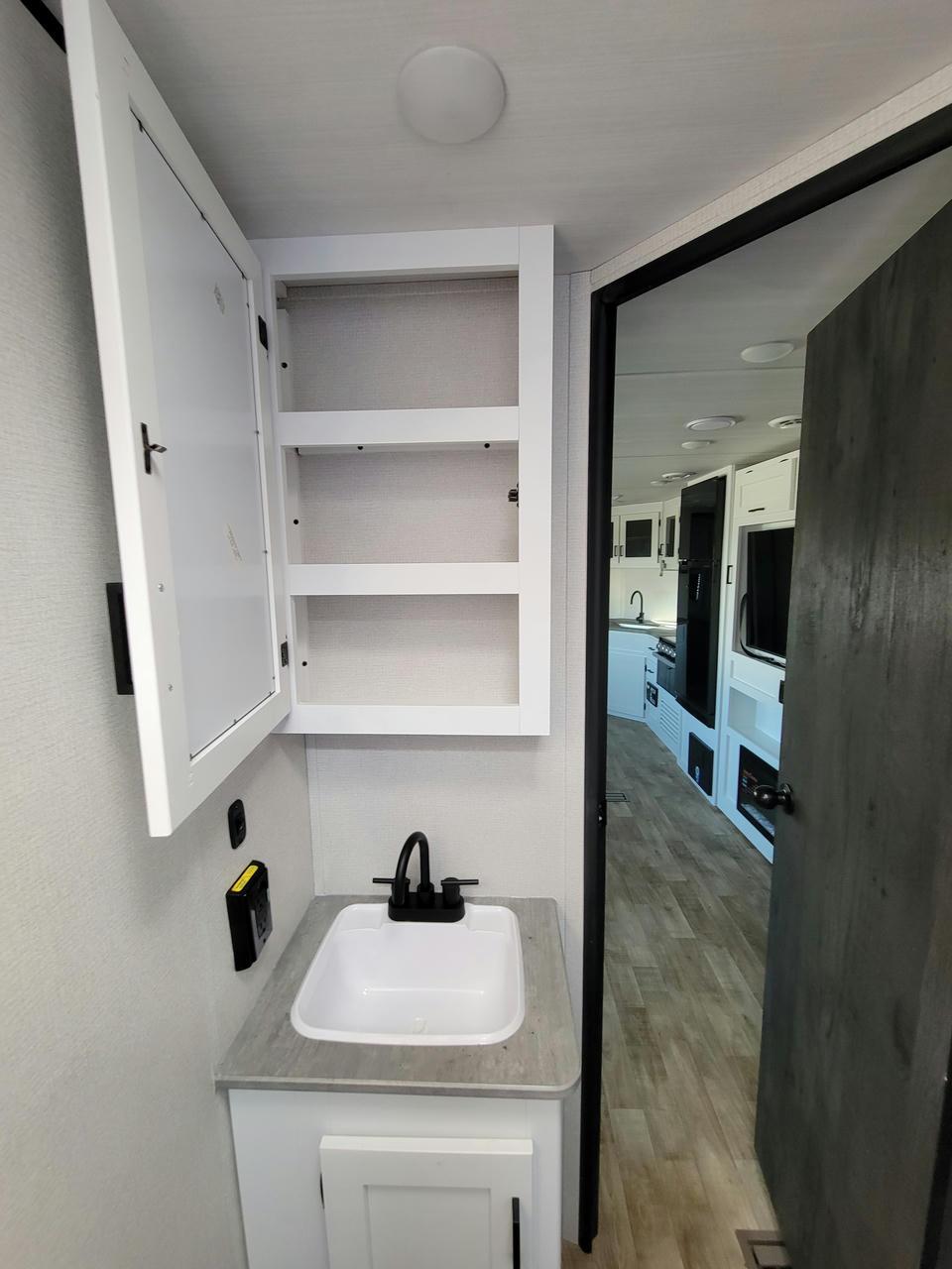 2023 Keystone RV 2023 Keystone RV Hideout - thumbnail 17