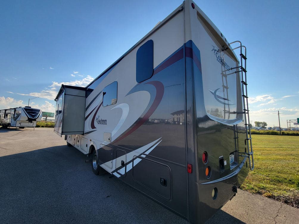 2020 Coachmen 2020 Coachmen Mirada - thumbnail 6