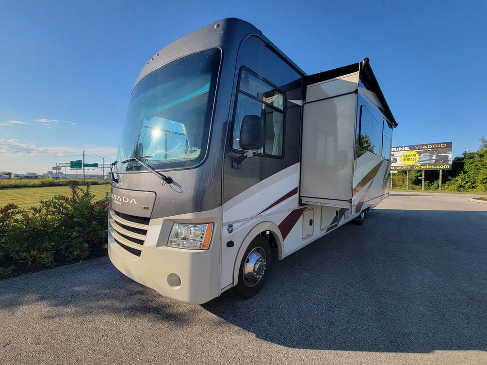 2020 Coachmen 2020 Coachmen Mirada - thumbnail 8