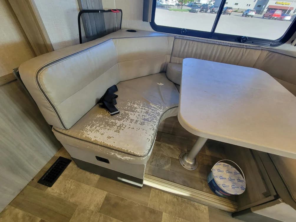 2020 Coachmen 2020 Coachmen Mirada - thumbnail 20