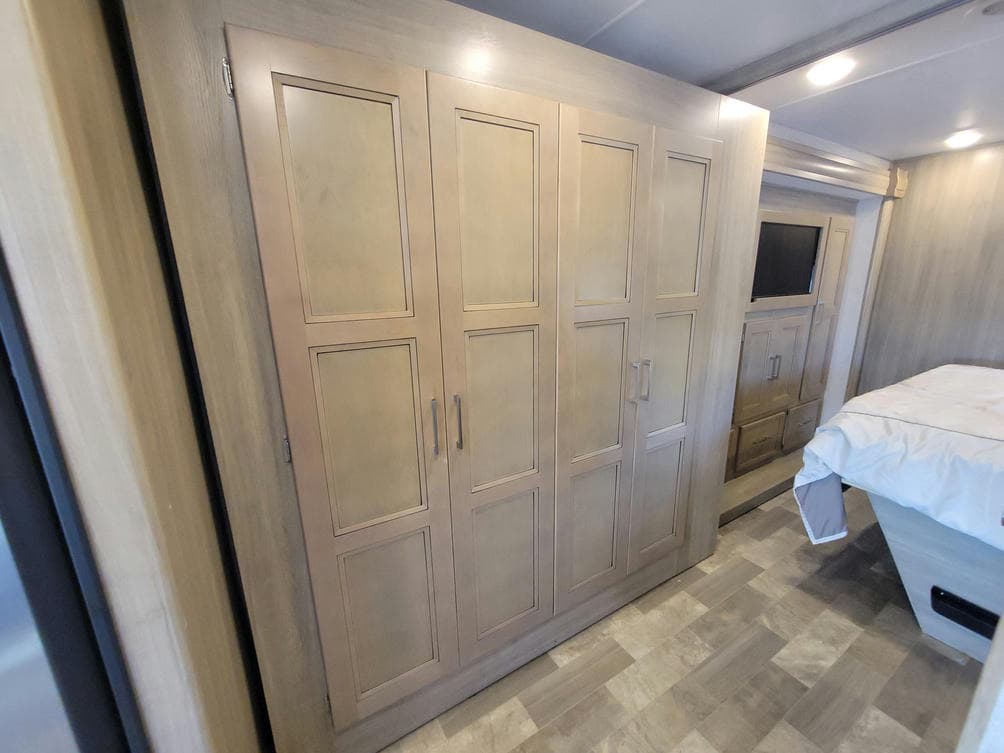 2020 Coachmen 2020 Coachmen Mirada - thumbnail 26