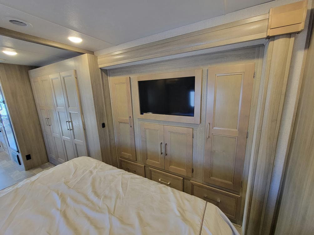 2020 Coachmen 2020 Coachmen Mirada - thumbnail 28