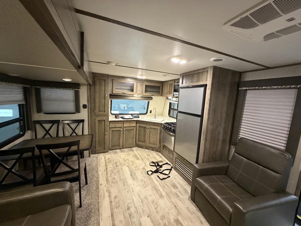 2018 Keystone RV 2018 Keystone RV Sprinter - thumbnail 8