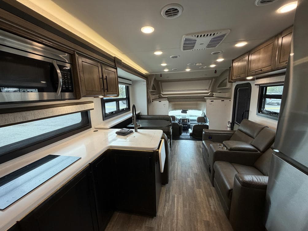 2023 Jayco 2023 Jayco Seneca XT - thumbnail 10
