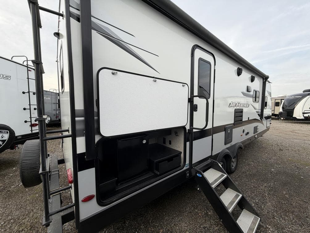 2023 Jayco 2023 Jayco Jay Feather - thumbnail 5