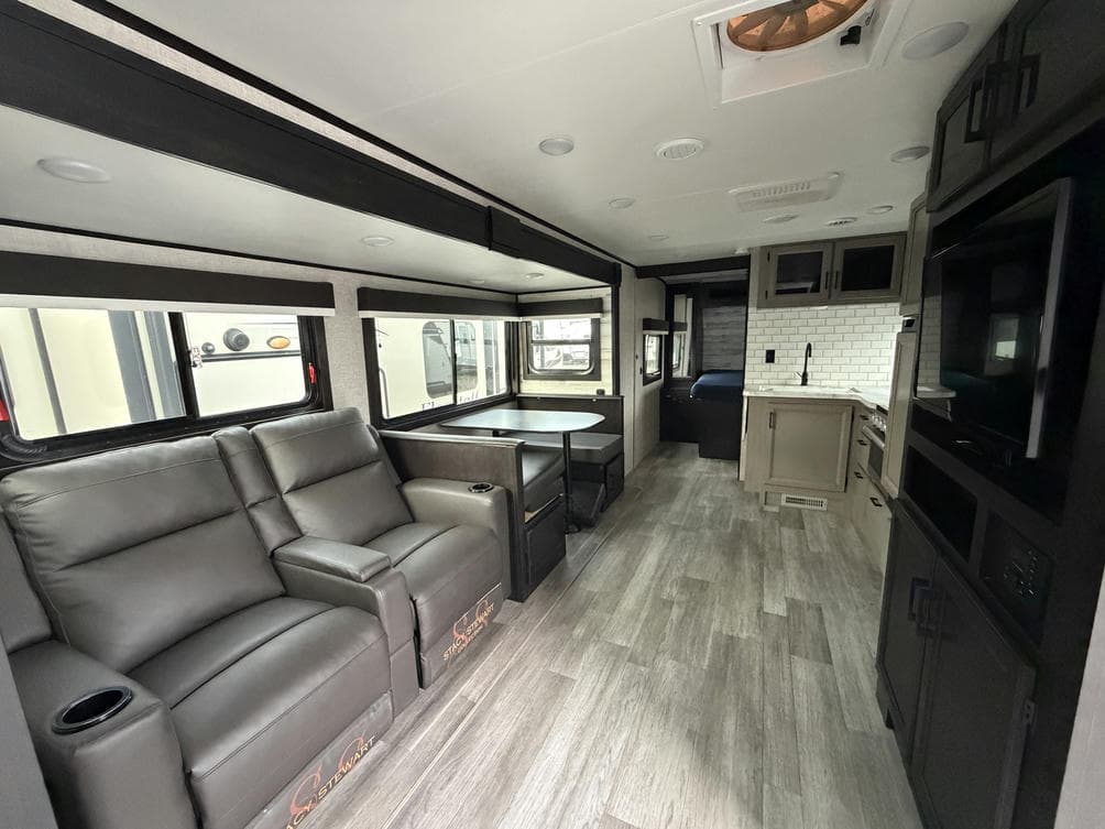 2023 Jayco 2023 Jayco Jay Feather - thumbnail 10