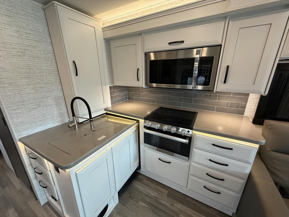 2025 Jayco 2025 Jayco Precept - thumbnail 16