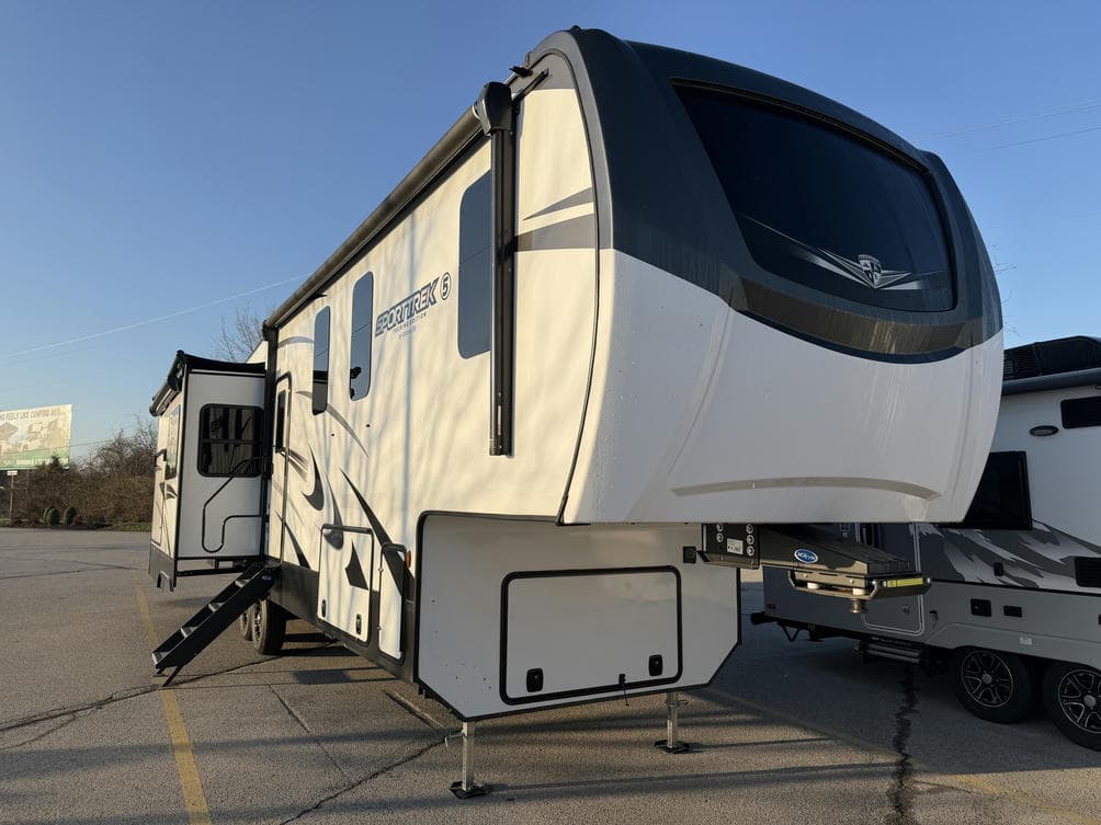2024 Venture RV SportTrek Touring Edition 353VIK