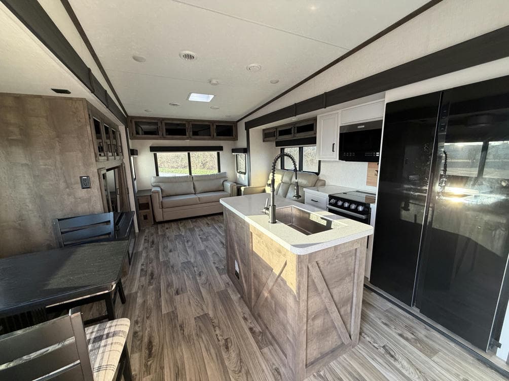 2024 Venture RV 2024 Venture RV SportTrek Touring Edition - thumbnail 8