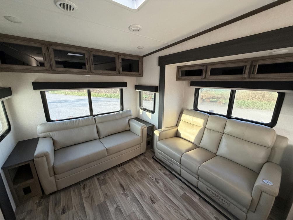 2024 Venture RV 2024 Venture RV SportTrek Touring Edition - thumbnail 10