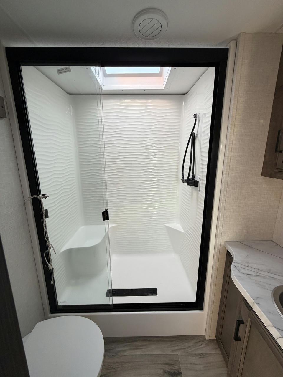 2024 Venture RV 2024 Venture RV SportTrek Touring Edition - thumbnail 14