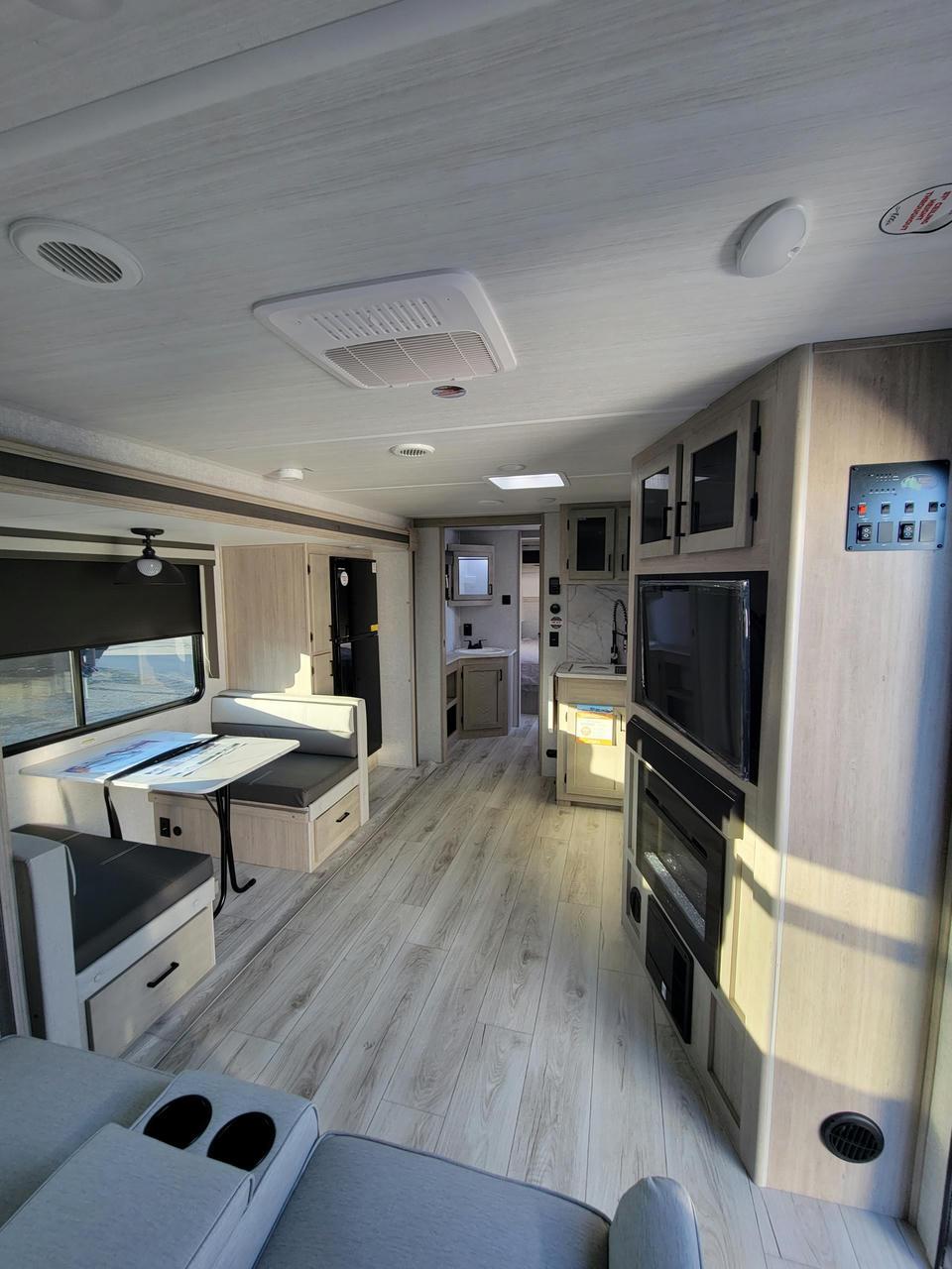 2024 East To West 2024 East To West Alta Series-M - thumbnail 3