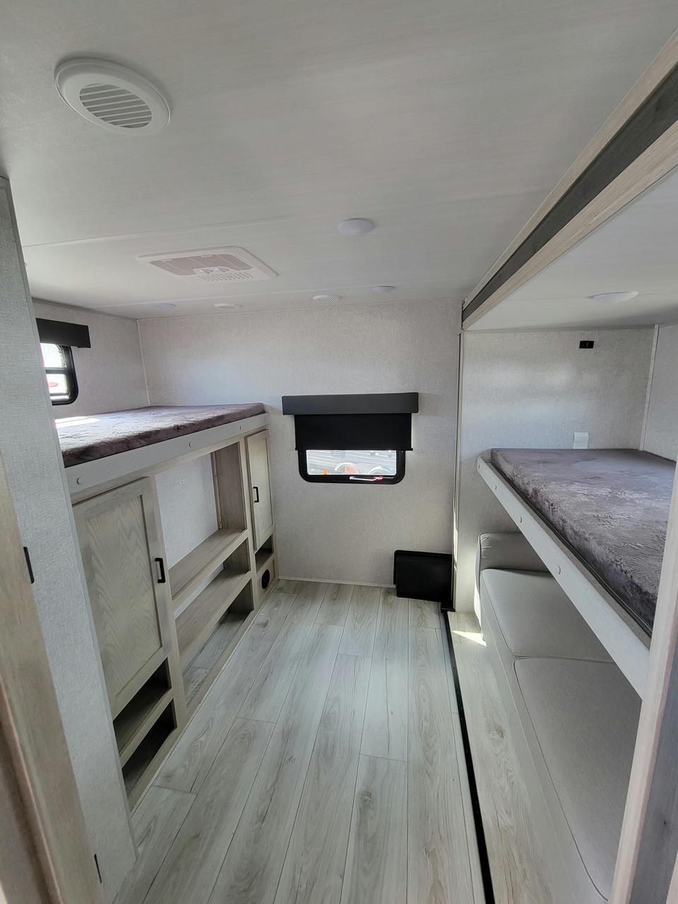 2024 East To West 2024 East To West ALTA - thumbnail 7