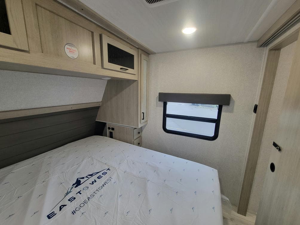 2025 East To West 2025 East To West ALTA - thumbnail 13