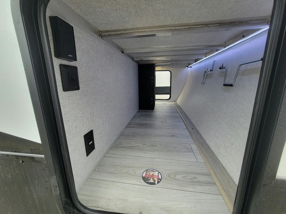 2025 East To West 2025 East To West ALTA - thumbnail 14