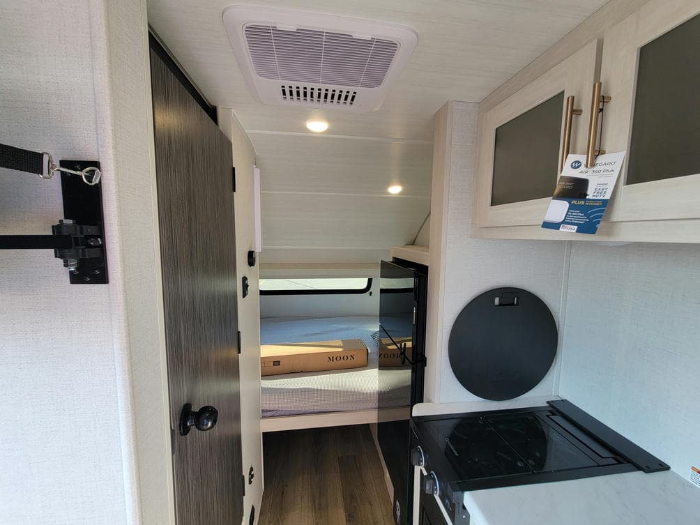 2026 Forest River 2026 Forest River R-Pod - thumbnail 10