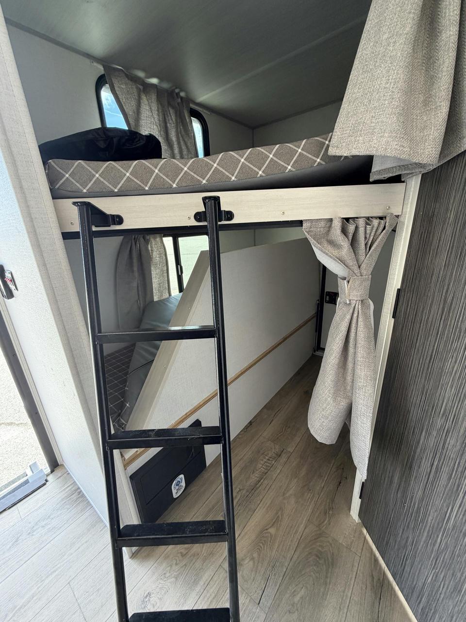 2026 Forest River 2026 Forest River R-Pod Un-Mapped - thumbnail 9