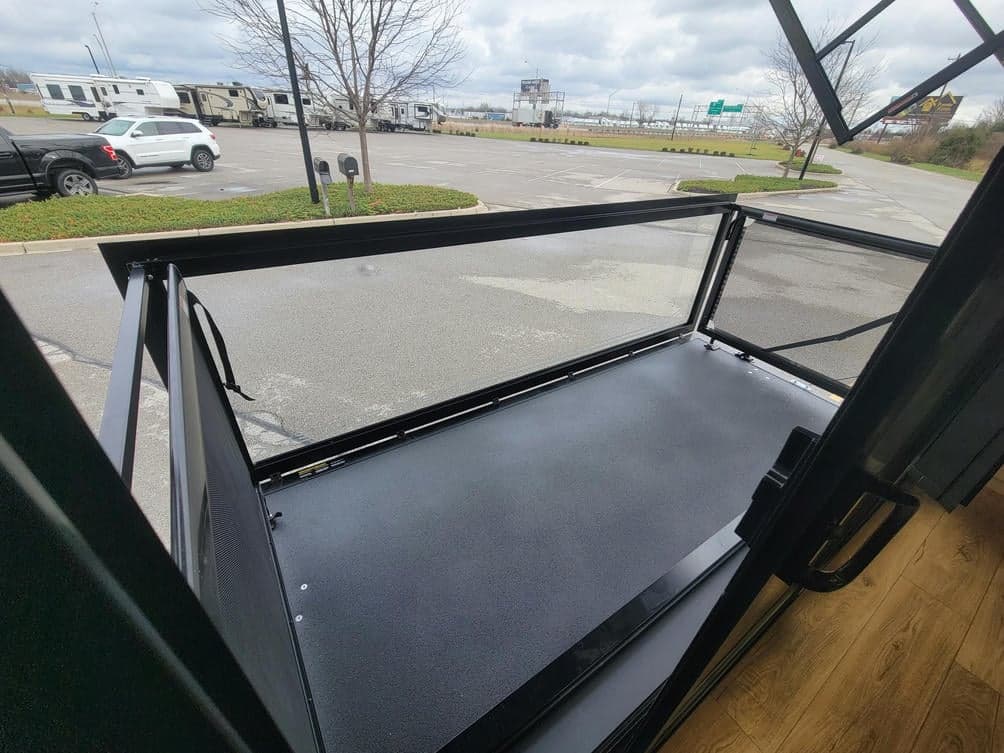 2025 Forest River 2025 Forest River Sabre - thumbnail 16