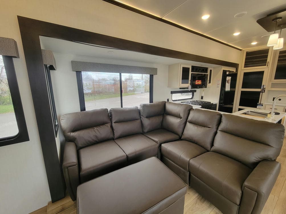 2025 Forest River 2025 Forest River Sabre - thumbnail 18