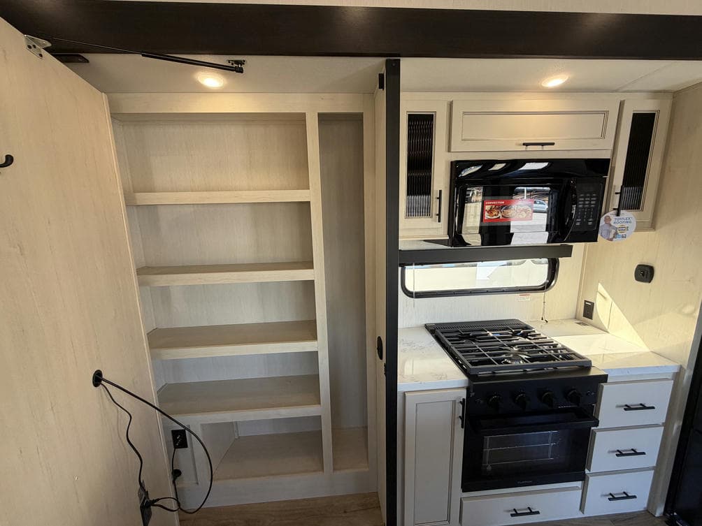 2026 Forest River 2026 Forest River Cherokee - thumbnail 12