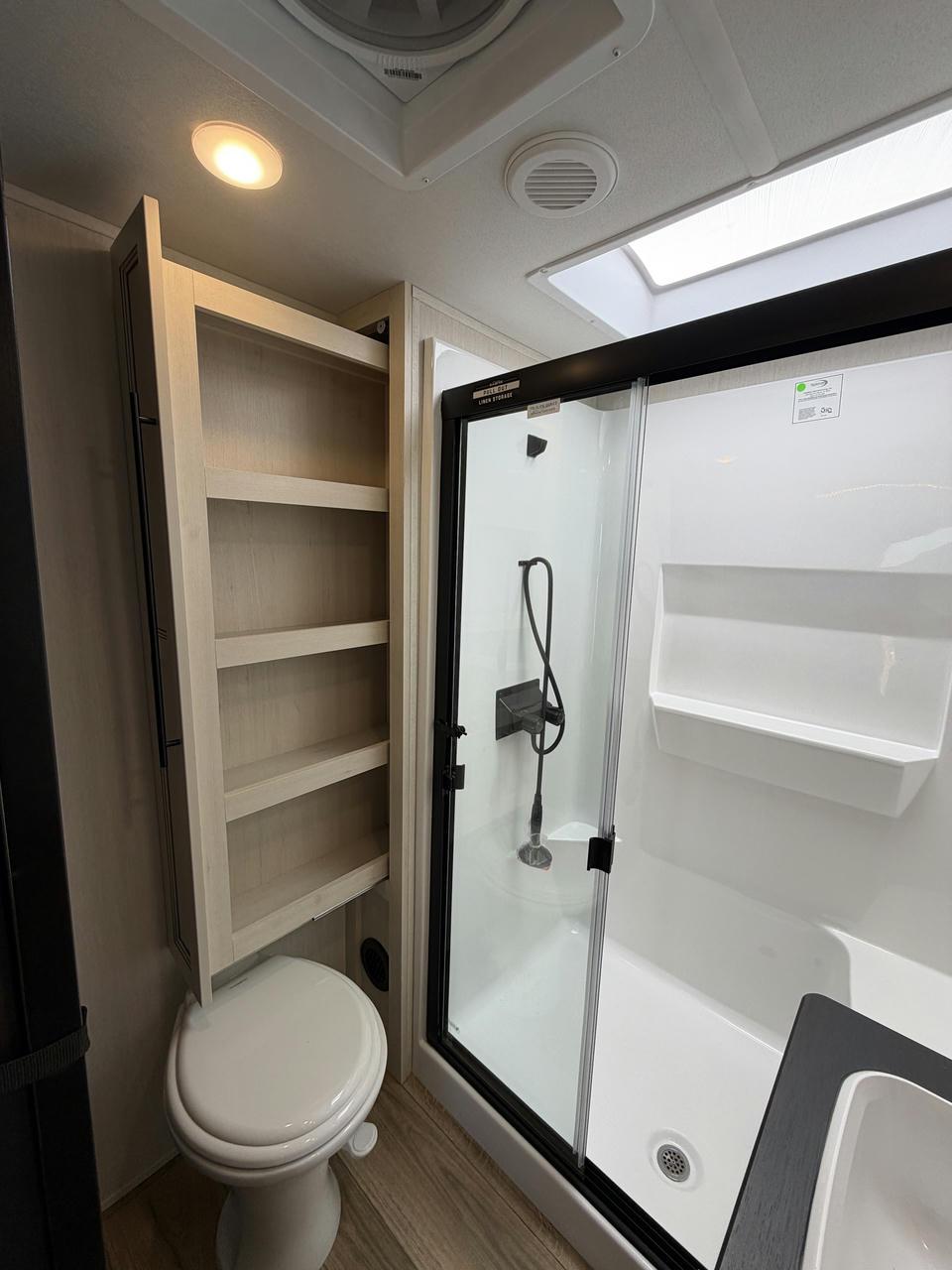 2026 Forest River 2026 Forest River Cherokee - thumbnail 21