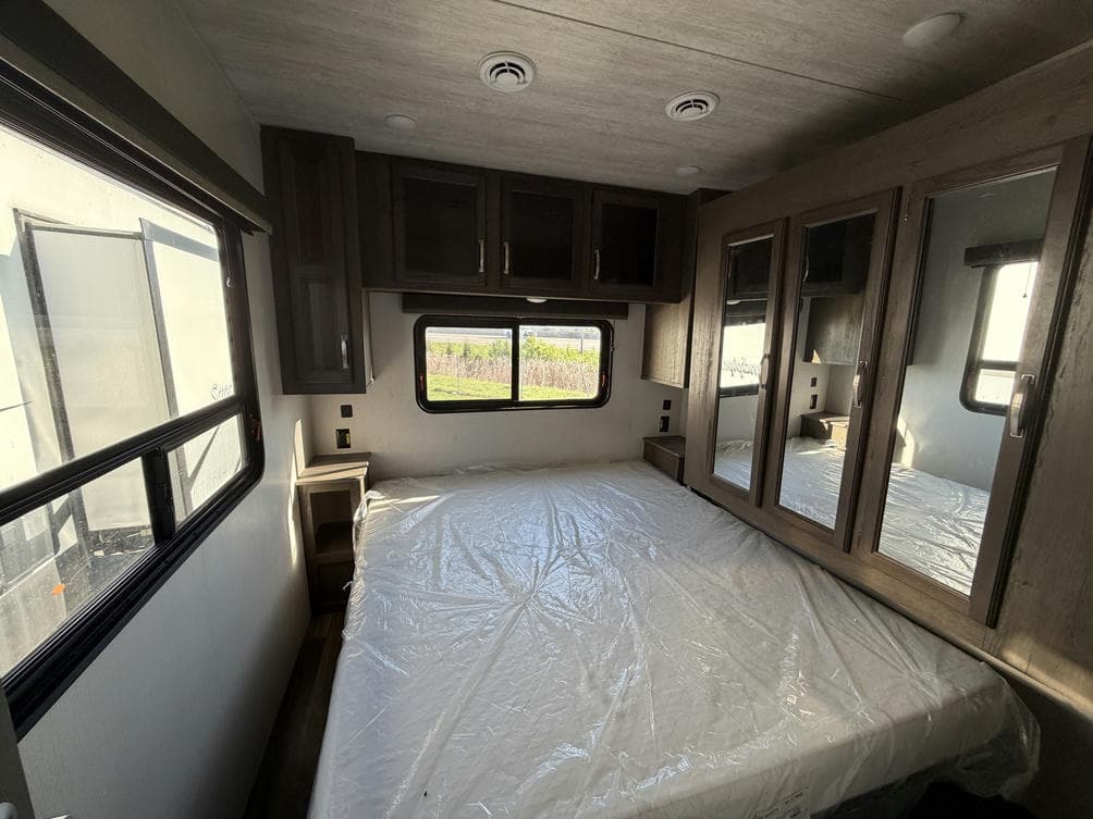 2022 Keystone RV 2022 Keystone RV Cougar - thumbnail 15