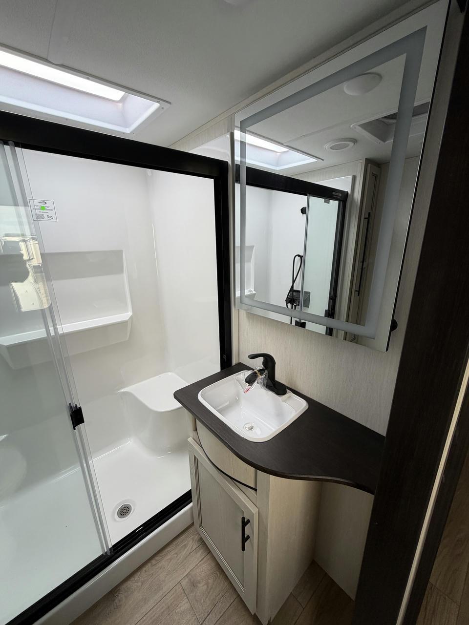 2026 Forest River 2026 Forest River Sabre - thumbnail 22