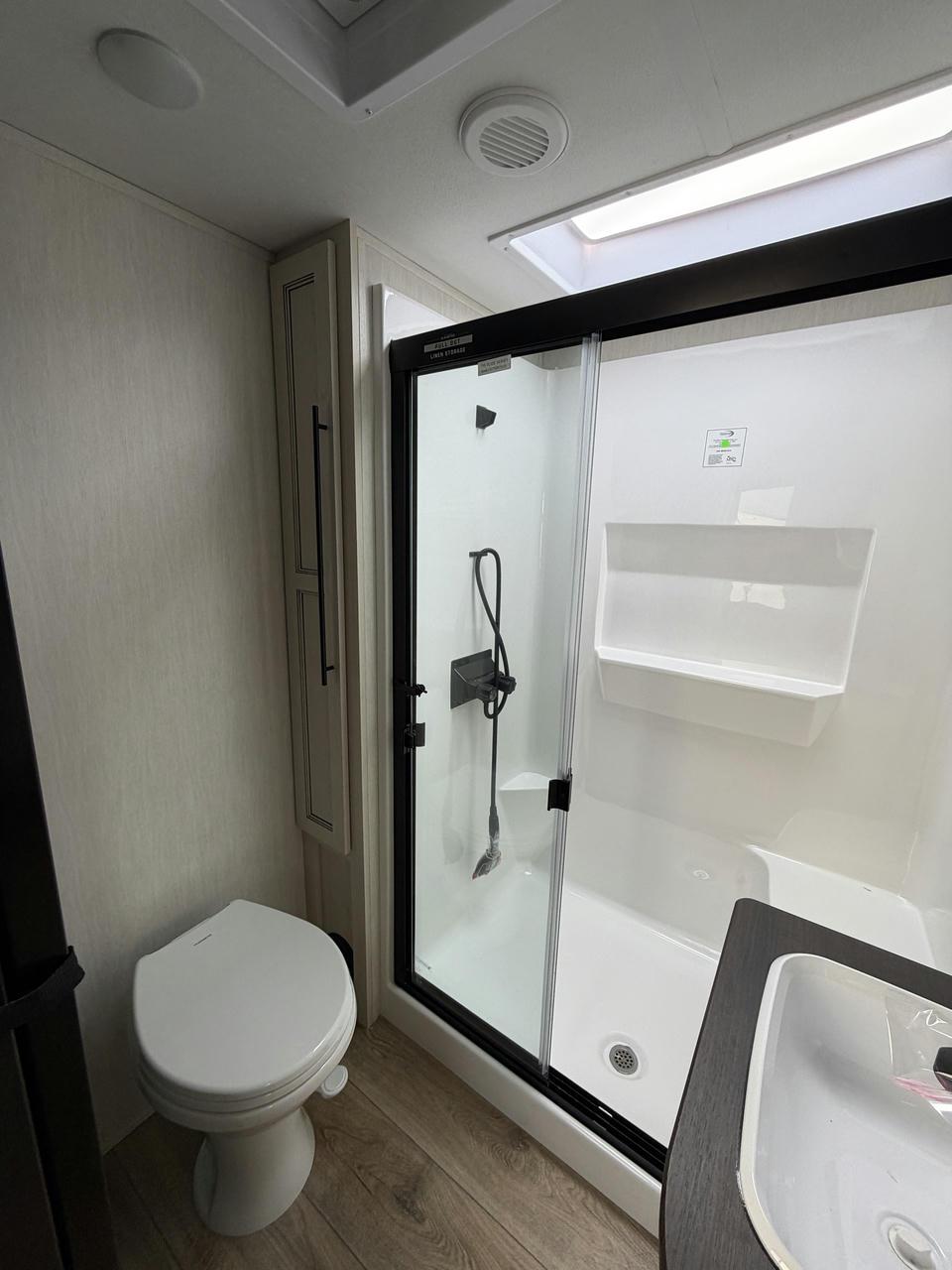 2026 Forest River 2026 Forest River Sabre - thumbnail 23