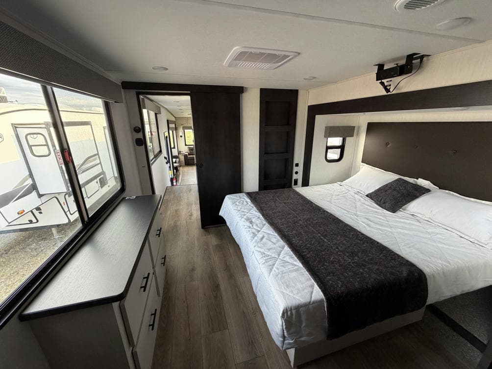 2026 Forest River 2026 Forest River Sabre - thumbnail 26