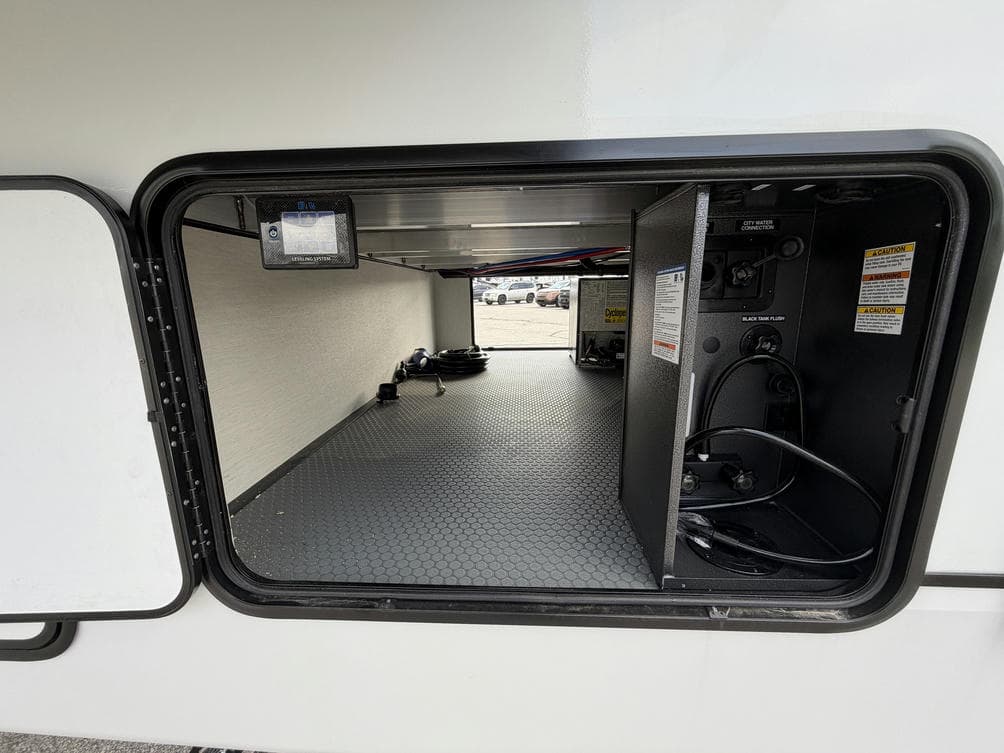 2026 Forest River RV 2026 Forest River RV Sabre - thumbnail 9