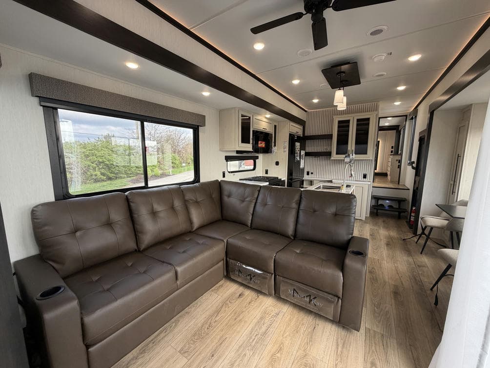 2026 Forest River RV 2026 Forest River RV Sabre - thumbnail 13