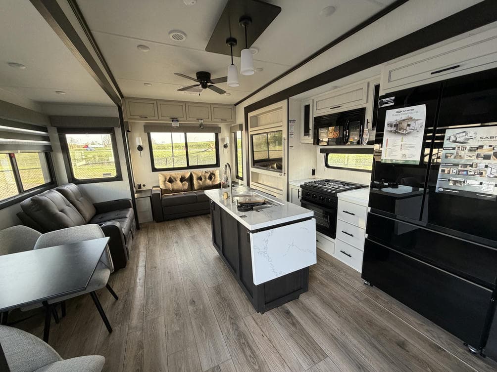 2026 Forest River RV 2026 Forest River RV Sabre - thumbnail 7