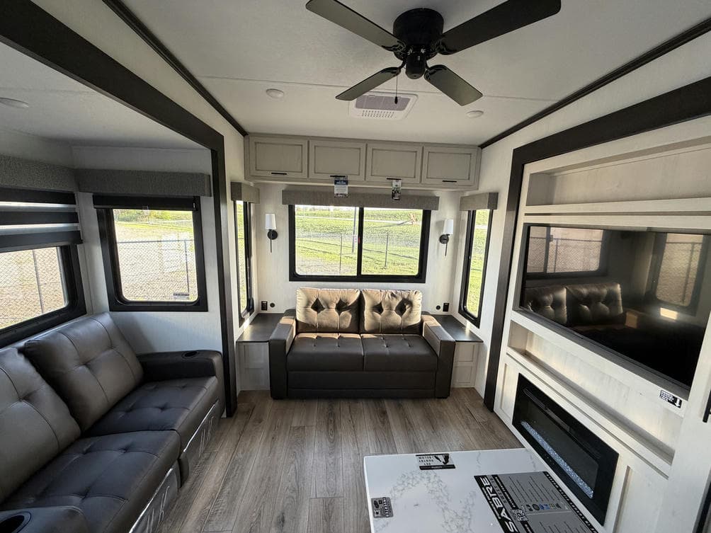 2026 Forest River RV 2026 Forest River RV Sabre - thumbnail 9
