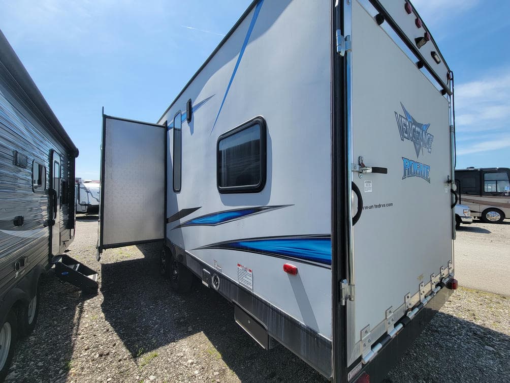 2019 Forest River 2019 Forest River Vengeance - thumbnail 5