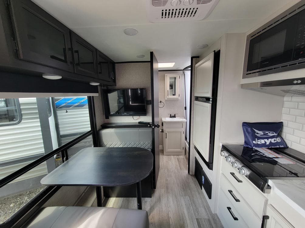 2023 Jayco 2023 Jayco Jay Feather - thumbnail 9