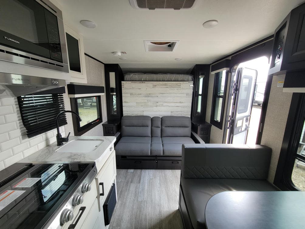 2023 Jayco 2023 Jayco Jay Feather - thumbnail 10